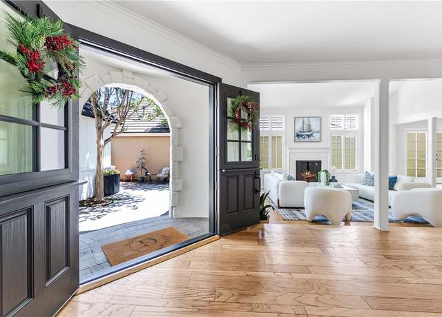 Property at 19365 Woodlands Dr, Huntington Beach, CA 92648, 4 beds, 3.5 baths