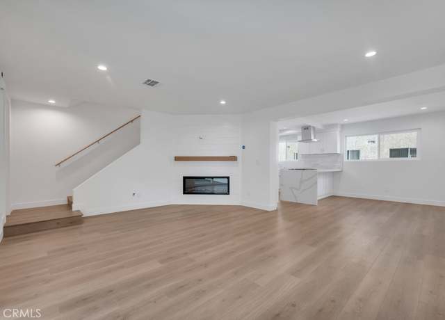 Property at 18550 Hatteras St #94, Tarzana, CA 91356, 2 beds, 3 baths