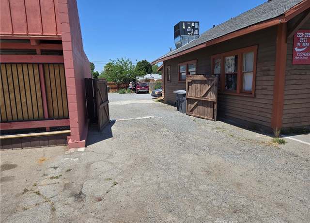 Property at 221 S PALM Ave, Hemet, CA 92543, 11 beds, 5 baths
