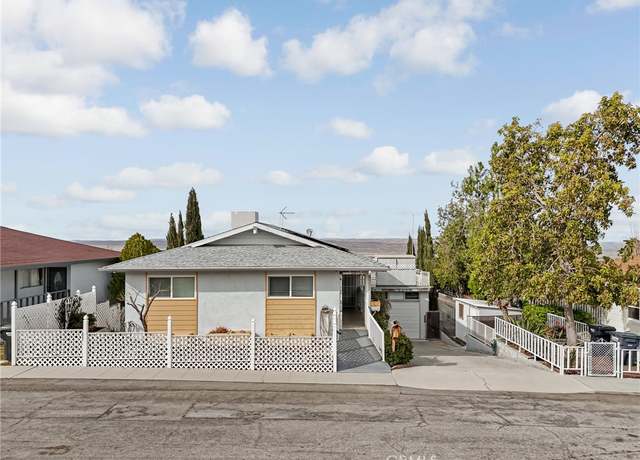 Property at 726 D St, Taft, CA 93268, 3 beds, 2 baths