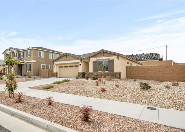 Property at 7772 Tamarisk Ave, Oak Hills, CA 92344, 3 beds, 2 baths