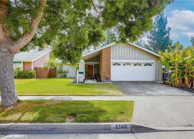 Property at 3209 S Center St, Santa Ana, CA 92704, 3 beds, 2 baths