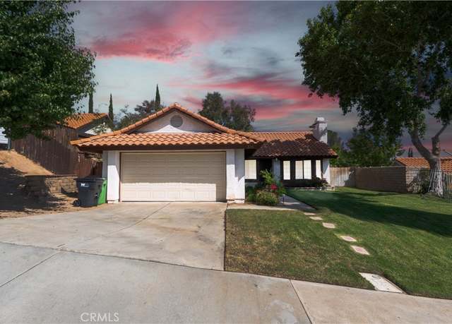 Property at 535 Hilltop, Palmdale, CA 93551, 3 beds, 2 baths