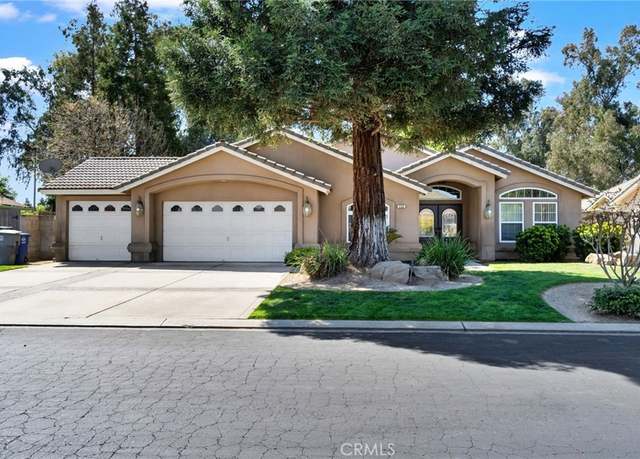 Property at 122 East, Madera, CA 93637, 4 beds, 2 baths