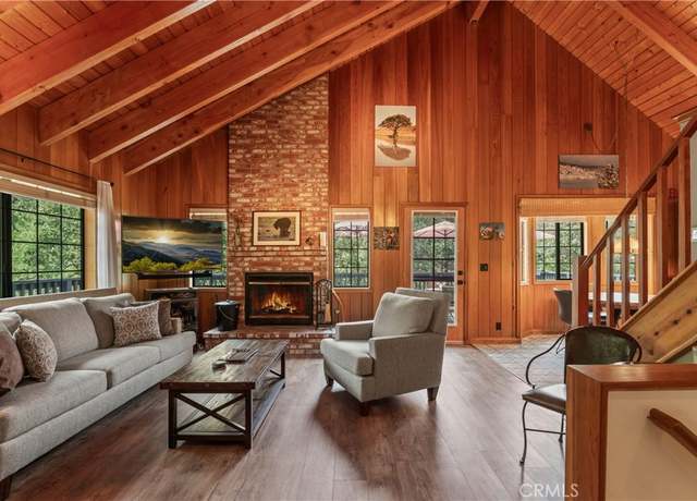 Property at 1364 Toronto Dr, Lake Arrowhead, CA 92352, 4 beds, 2.5 baths