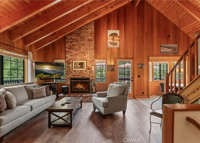 Property at 1364 Toronto Dr, Lake Arrowhead, CA 92352, 4 beds, 2.5 baths