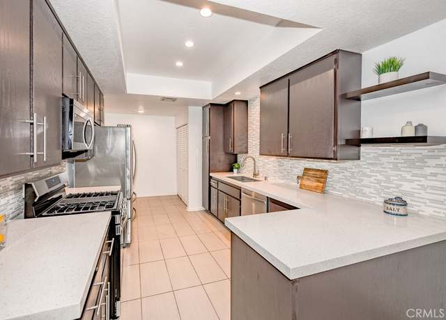 Property at 13331 Moorpark St #109, Sherman Oaks, CA 91423, 2 beds, 2 baths