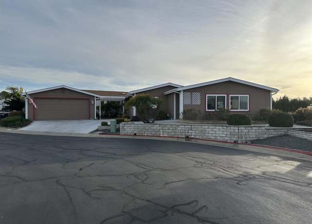 Property at 1477 Salem Ct, Oceanside, CA 92057, 2 beds, 2 baths