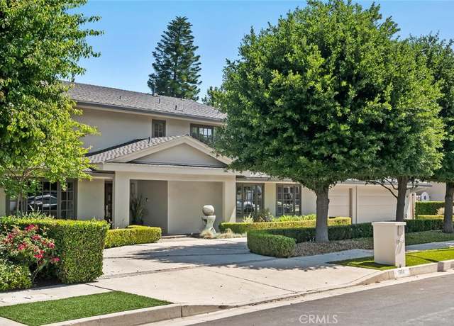 Property at 17641 Corinthian Dr, Encino, CA 91316, 6 beds, 4.5 baths