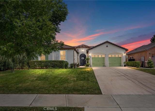 Property at 10705 Topiary Dr, Bakersfield, CA 93306, 3 beds, 2 baths