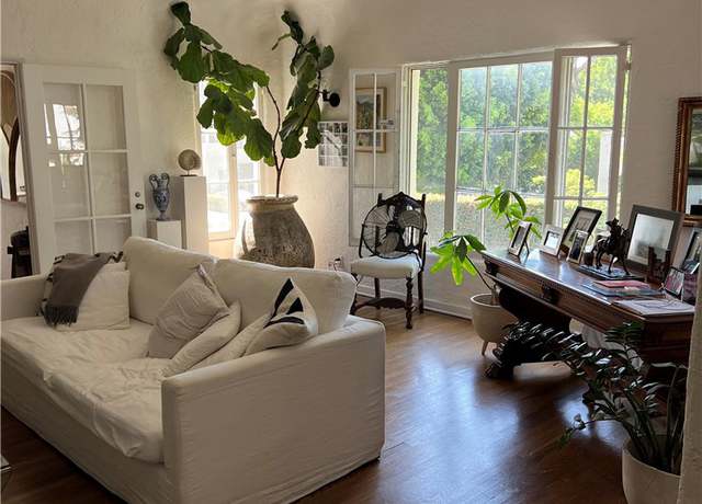 Photo of 5355 W 8th St, Los Angeles, CA 90036