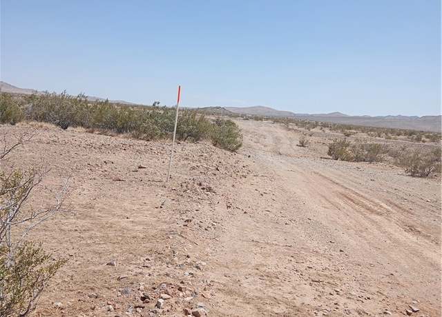 Property at 13000 Horseshoe Trl, Helendale, CA 92342