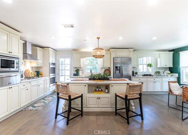 Property at 3720 Gardenia Ave, Long Beach, CA 90807, 4 beds, 3.5 baths