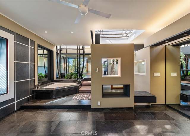 Property at 6907 Treasure Trl, Hollywood Hills, CA 90068, 4 beds, 5 baths