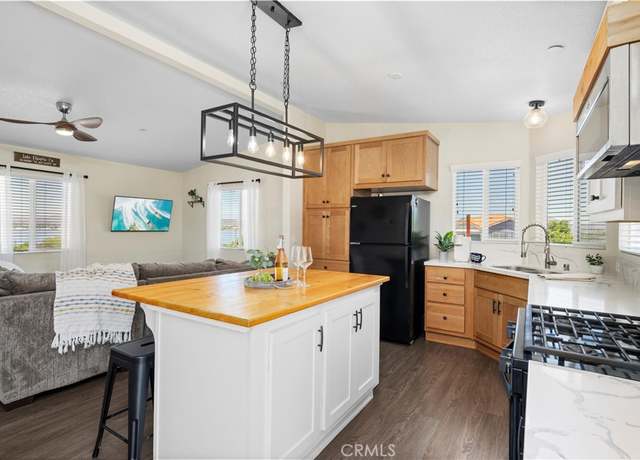 Property at 17253 Akley St, Lake Elsinore, CA 92530, 3 beds, 2 baths