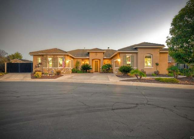 Property at 2682 Dundee Gln, Escondido, CA 92026, 3 beds, 2.5 baths