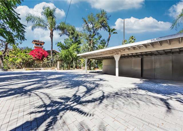 Property at 5457 Encino Ave, Encino, CA 91316, 2 beds, 2 baths