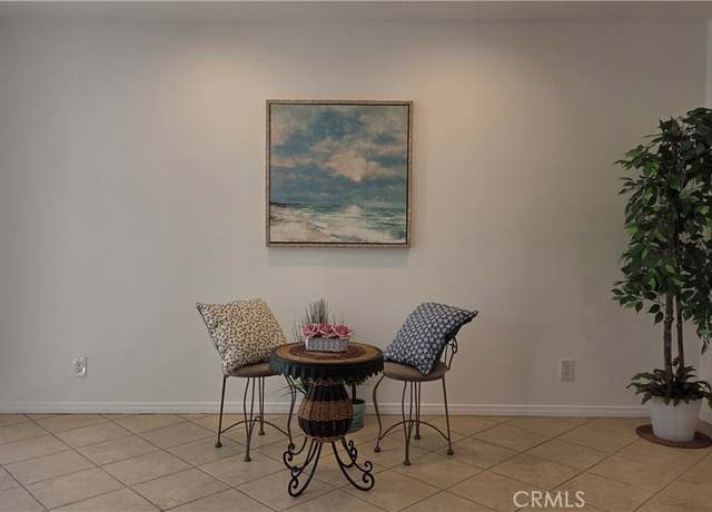 Property at 856 N Van Ness Ave #3, Los Angeles, CA 90038, 2 beds, 2 baths