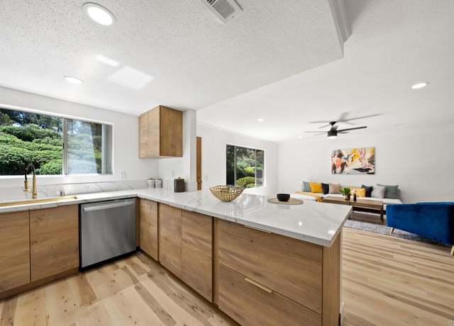 Property at 4269 Black Duck Way, Oceanside, CA 92057, 2 beds, 2 baths