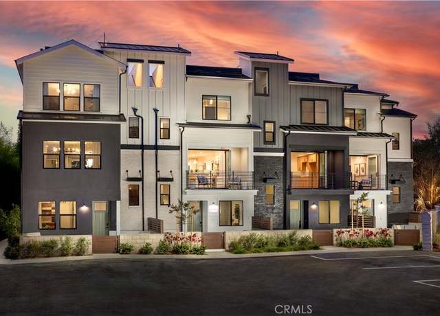 Property at 19011 Main St #113, Huntington Beach, CA 92648, 3 beds, 2.5 baths