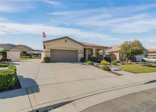 Property at 29042 Botanical Cir, Menifee, CA 92584, 3 beds, 2 baths