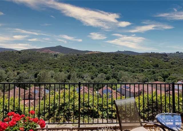 Property at 28766 Vista Valley Dr, Vista, CA 92084, 2 beds, 2.5 baths