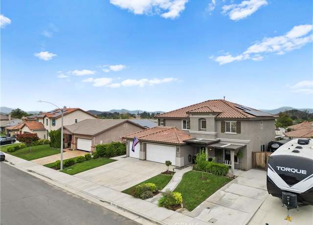 Property at 33390 Pitman Ln, Menifee, CA 92584, 5 beds, 2.5 baths
