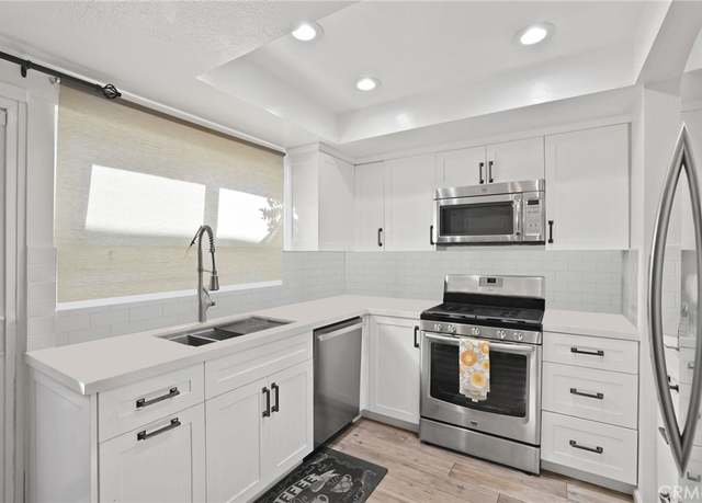 Property at 18700 Brookhurst St, Fountain Valley, CA 92708, 3 beds, 3.5 baths