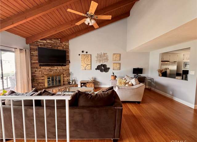 Property at 2112 Vanderbilt Ln Unit D, Redondo Beach, CA 90278, 2 beds, 3 baths