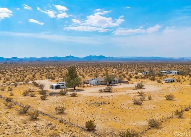 Property at 5575 Kickapoo Trl, Landers, CA 92285, 5 beds, 4 baths
