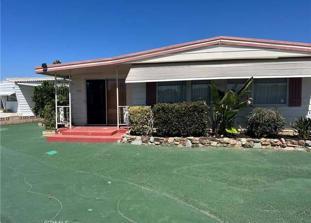 Property at 900 W Johnston, Hemet, CA 92543, 2 beds, 2 baths