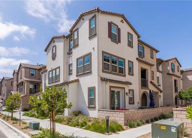 Property at 40709 Melrose Dr, Temecula, CA 92591, 4 beds, 3.5 baths
