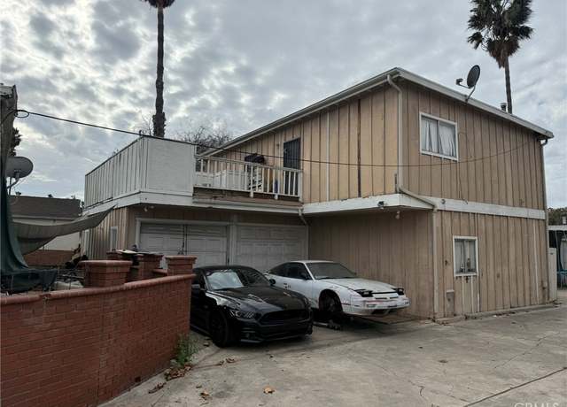 Property at 208 N Wright St, Santa Ana, CA 92701, 8 beds, 6 baths