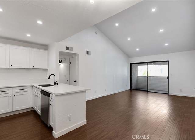 Property at 8801 Independence Ave #25, Canoga Park, CA 91304, 1 bed, 1 bath