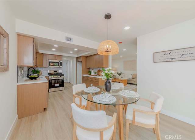 Property at 1615 Via Linda #16, Fullerton, CA 92833, 2 beds, 2.5 baths