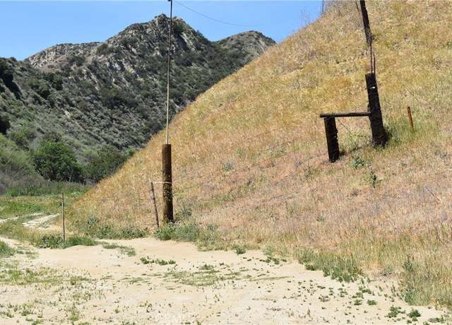 Property at 1 Buchanan Way, Val Verde Park, CA 91384