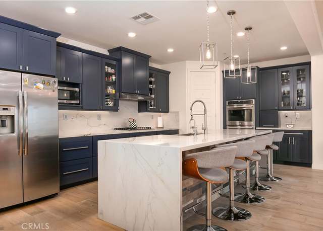 Property at 19680 Griffith Dr, Saugus, CA 91350, 5 beds, 4 baths