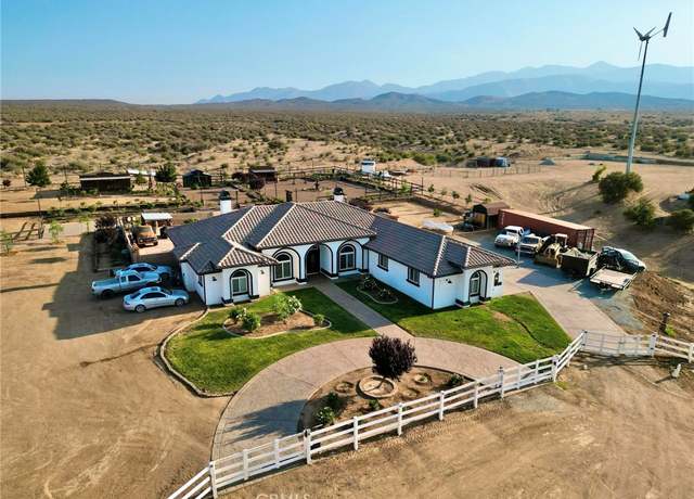 Property at 7381 Cygnet Rd, Phelan, CA 92371, 4 beds, 3 baths