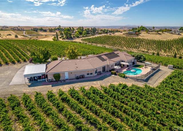 Property at 6172 Hawk Ridge Pl, Paso Robles, CA 93446, 4 beds, 3.5 baths