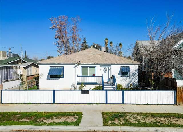 Property at 1316 Pacific St, Bakersfield, CA 93305, 3 beds, 2 baths