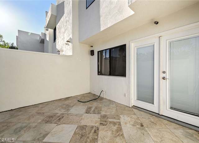 Property at 48864 Desert Flower Dr, Palm Desert, CA 92260, 2 beds, 1.5 baths