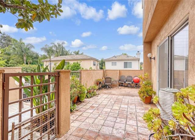 Property at 18730 Hatteras St #44, Tarzana, CA 91356, 3 beds, 3 baths