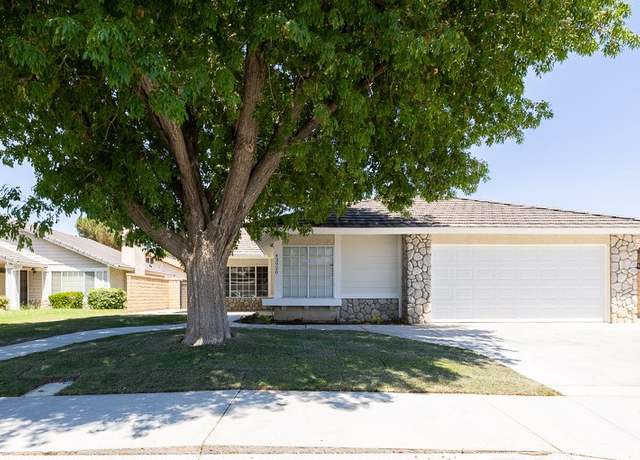 Property at 43920 Delgado Ct, Lancaster, CA 93535, 4 beds, 2 baths