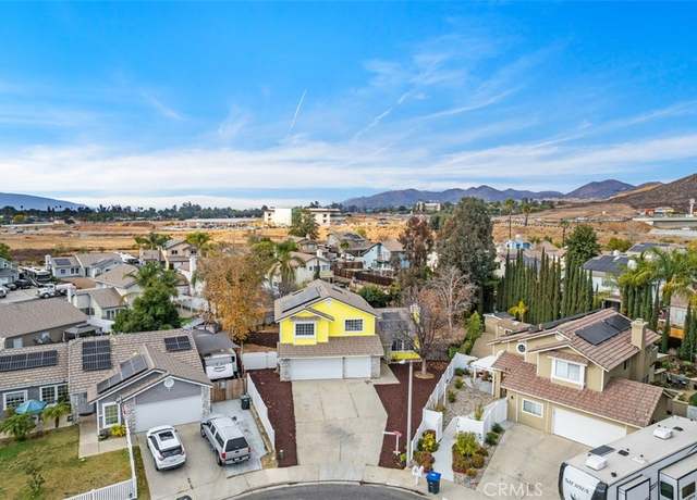 Property at 22846 Hunwut Dr, Wildomar, CA 92595, 4 beds, 2.5 baths