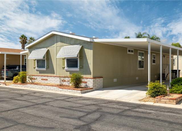 Property at 2205 W Acacia Ave #15, Hemet, CA 92545, 3 beds, 2 baths