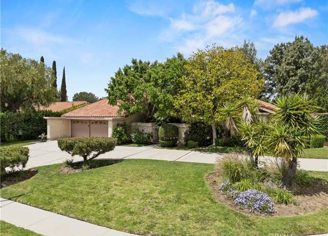 Property at 9935 Topeka Dr, Northridge, CA 91324, 4 beds, 4 baths
