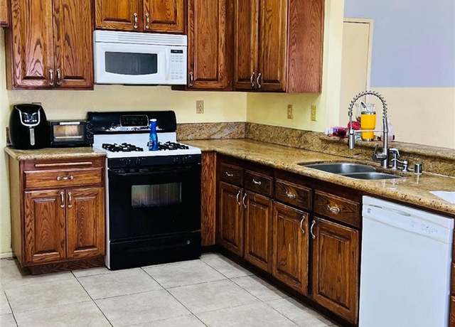 Property at 13590 Mica Ave, Victorville, CA 92392, 3 beds, 2 baths
