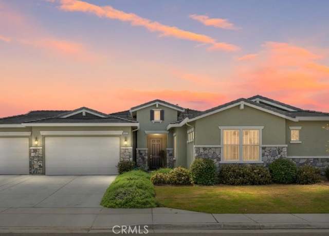 Property at 9003 Del Palma Dr, Bakersfield, CA 93314, 5 beds, 3.5 baths