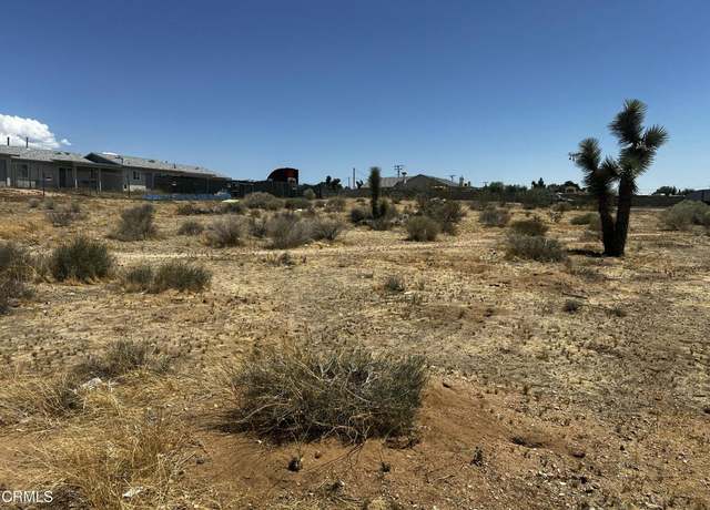Property at 16678 Sequoia St, Hesperia, CA 92345