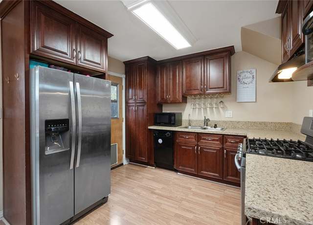 Property at 17061 Roscoe Blvd #6, Northridge, CA 91325, 2 beds, 1.5 baths